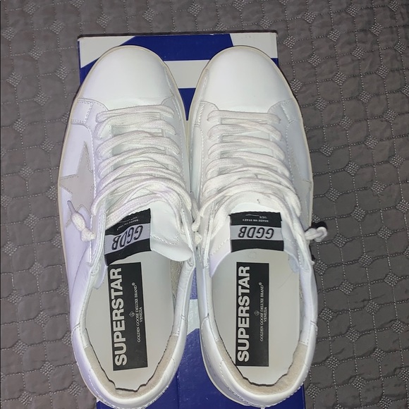 Golden Goose Sneakers - Picture 5 of 7